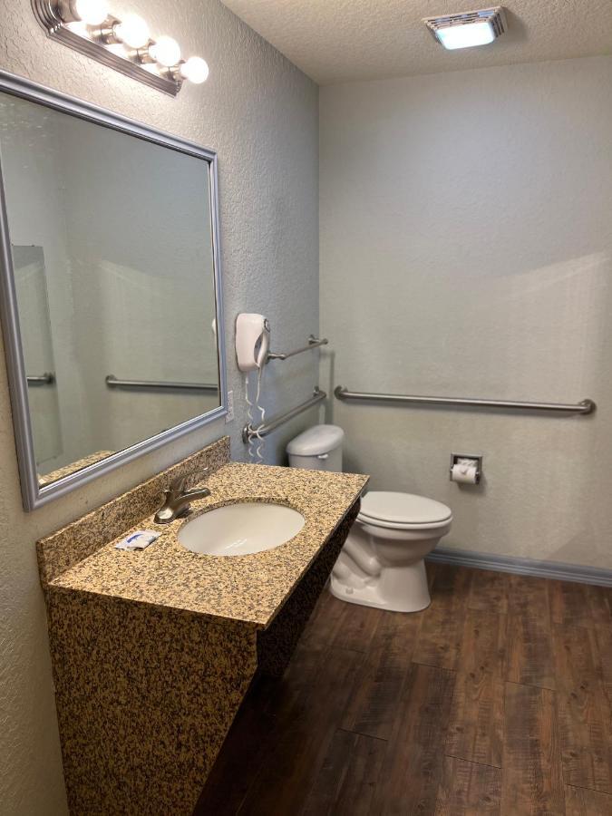 Hotel Bien Venido Pearsall Kültér fotó
